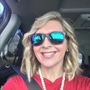 Meet your Posher, Dana